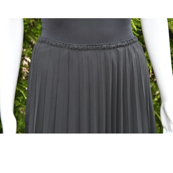 SCANLAN THEODORE wonderful black skirt.Like new💜 - Picture 3 of 7